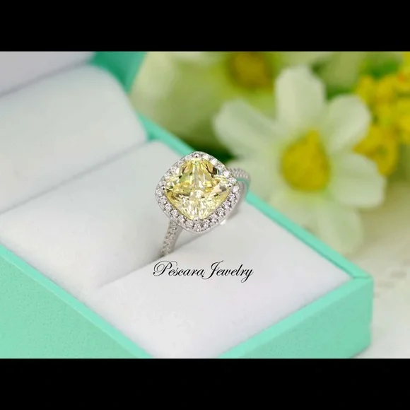 Yellow and Silver Ring - Picture 3 of 6